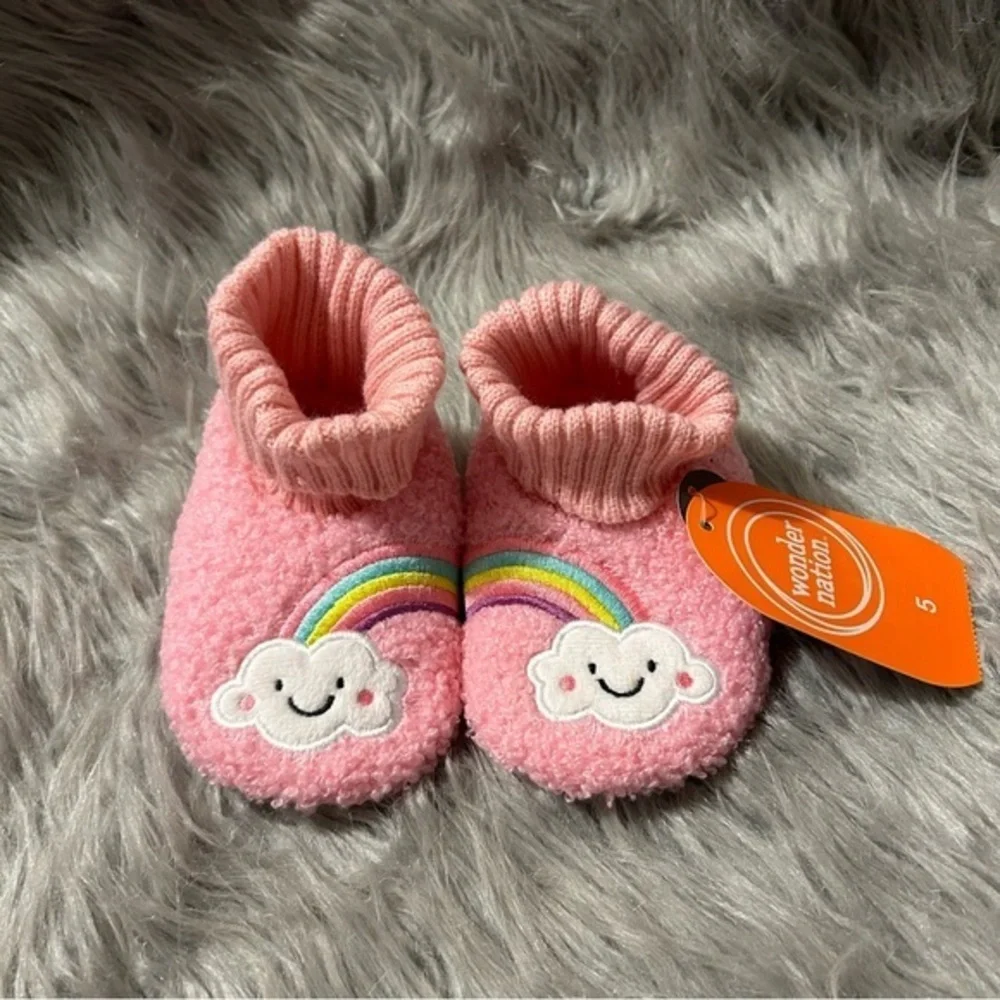 Wonder Nation Slippers‎ Baby Girl’s Size 5 Pink Fuzzy Rainbow Bootie Shoes